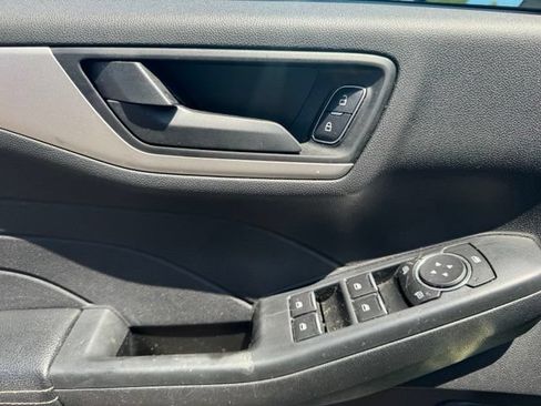 Used 2022 Ford Escape SE w/ Cold Weather Package AWD/4WD image 22