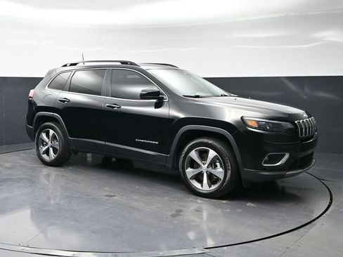 Used 2022 Jeep Cherokee Limited image 3