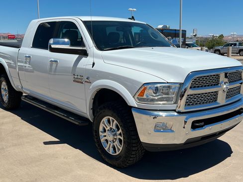 Used 2018 RAM 2500 Laramie w/ Convenience Group AWD/4WD image 8