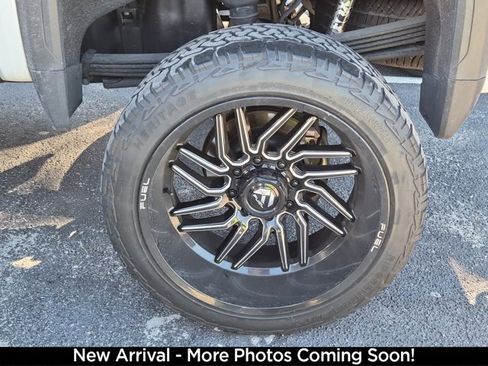 Used 2023 GMC Sierra 2500 Denali image 4