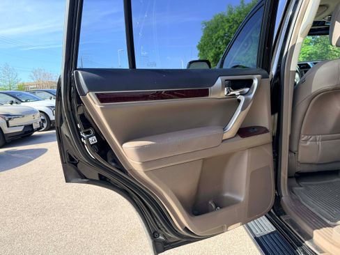 Used 2019 Lexus GX 460 Premium AWD/4WD image 14