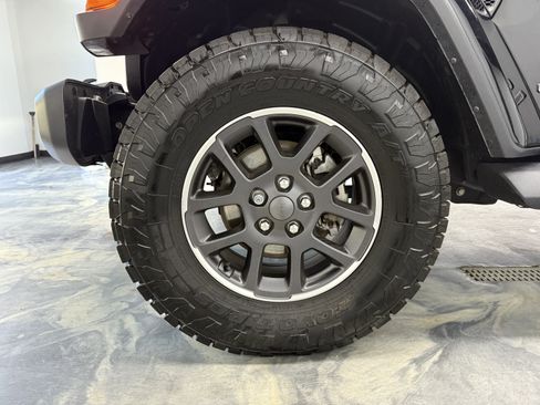 Used 2021 Jeep Wrangler Unlimited Sahara image 27