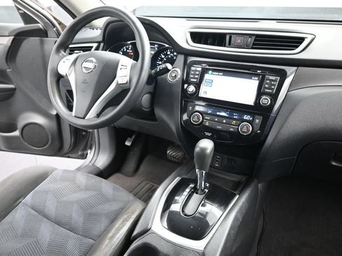 Used 2015 Nissan Rogue SV w/ SV Premium Package FWD image 29