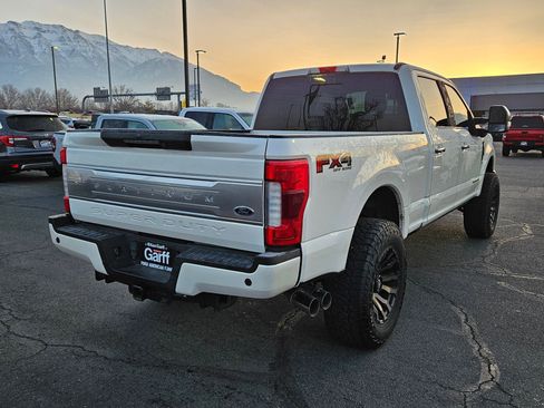 Used 2019 Ford F250 Platinum w/ Platinum Ultimate Package image 3