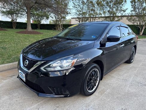 Used 2017 Nissan Sentra S image 4