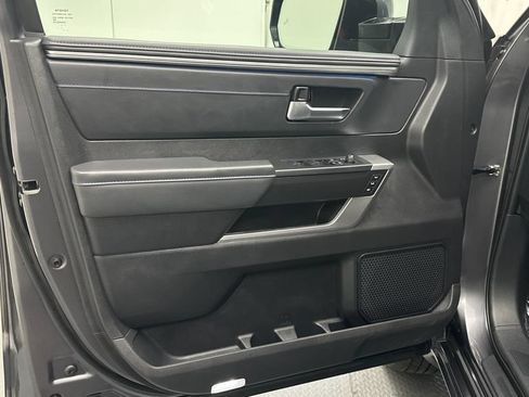 Used 2023 Toyota Tundra Platinum AWD/4WD image 16