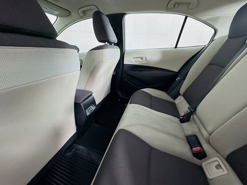 Used 2025 Toyota Corolla LE FWD image 23