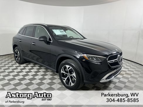 Used 2025 Mercedes-Benz GLC 350e 4MATIC image 1