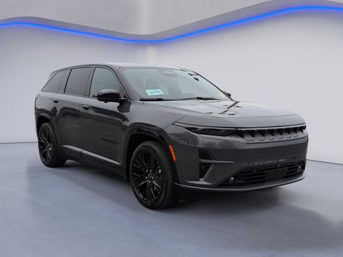 Used 2024 Jeep Wagoneer Launch Edition image 9