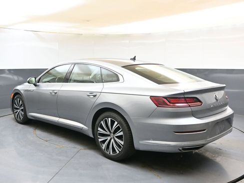 Used 2019 Volkswagen Arteon SE FWD image 3