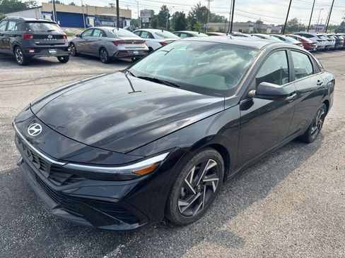 Used 2024 Hyundai Elantra SEL w/ Convenience Package FWD image 1