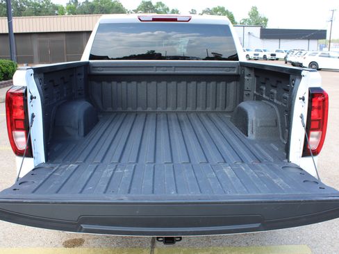 Used 2025 GMC Sierra 1500 Elevation w/ LPO, Elevation Black Package AWD/4WD image 16