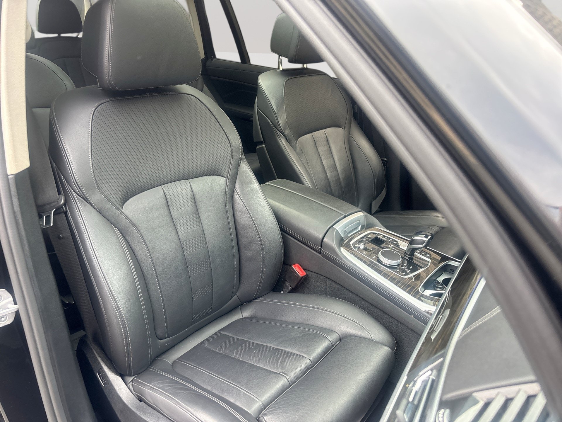 Used 2021 BMW X7 xDrive40i w/ Premium Package AWD/4WD image 28