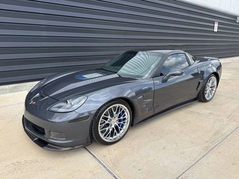 Used 2010 Chevrolet Corvette ZR1 w/ Preferred Equipment Group RWD image 3