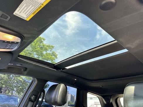 Used 2019 Jeep Grand Cherokee Limited w/ Luxury Group II AWD/4WD image 21