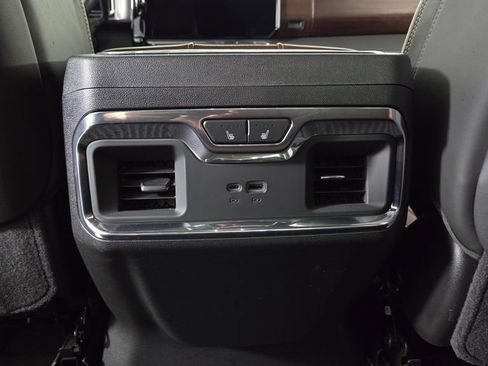 Used 2025 GMC Sierra 2500 Denali Ultimate AWD/4WD image 25