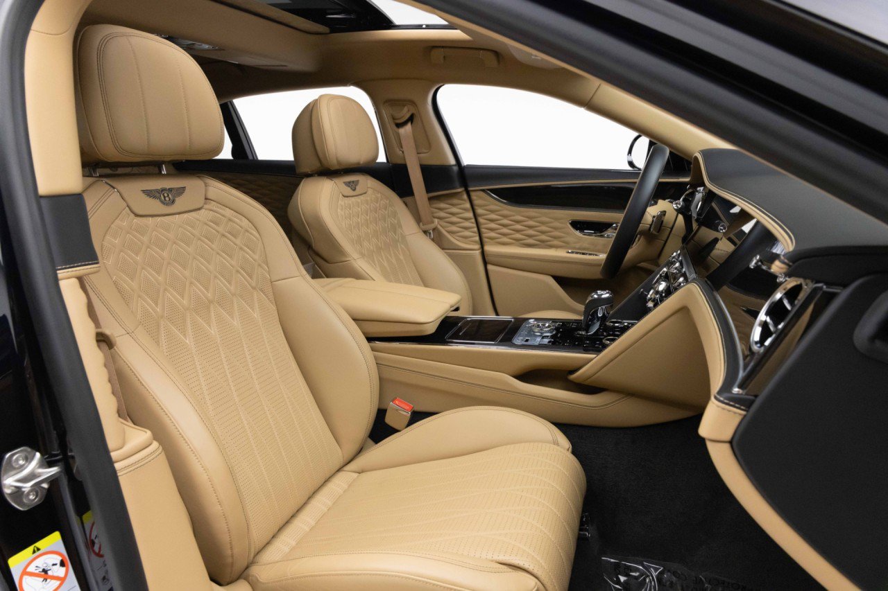 Used 2022 Bentley Flying Spur W12 AWD/4WD image 4