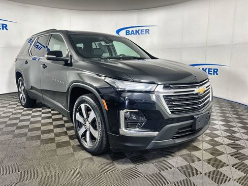 Certified 2023 Chevrolet Traverse LT w/ LT Premium Package AWD/4WD image 2