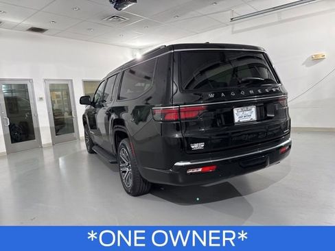 Used 2024 Jeep Wagoneer L Series II image 5