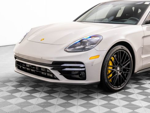 Used 2021 Porsche Panamera Turbo S w/ Premium Package image 41