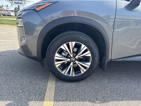 Used 2021 Nissan Rogue SV FWD image 32