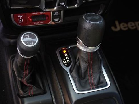 Used 2022 Jeep Wrangler Unlimited Rubicon image 24