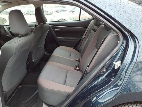 Used 2018 Toyota Corolla LE image 11