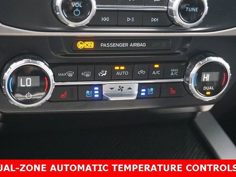 Certified 2022 Ford F350 Platinum image 25