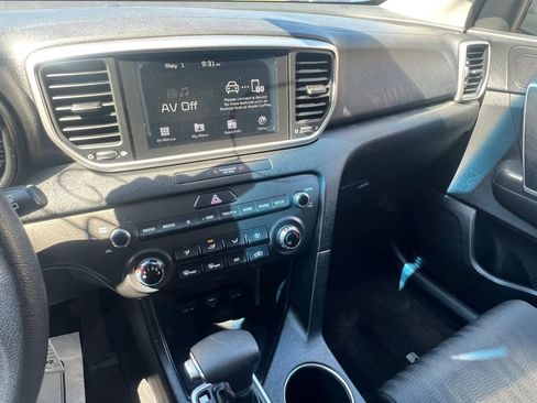 Used 2020 Kia Sportage LX AWD/4WD image 21