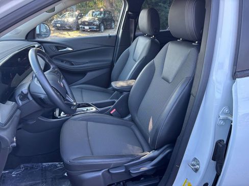 Used 2025 Buick Encore GX Preferred image 36