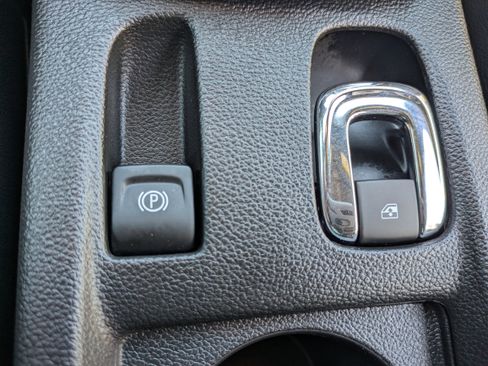 Used 2017 Buick Cascada Premium image 17