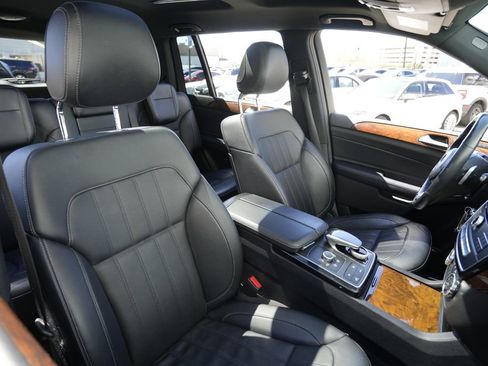 Used 2019 Mercedes-Benz GLS 450 4MATIC image 33