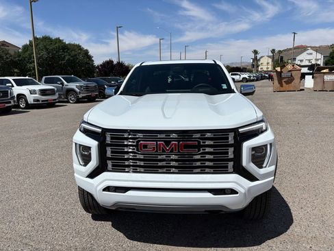 New 2025 GMC Canyon Denali image 2