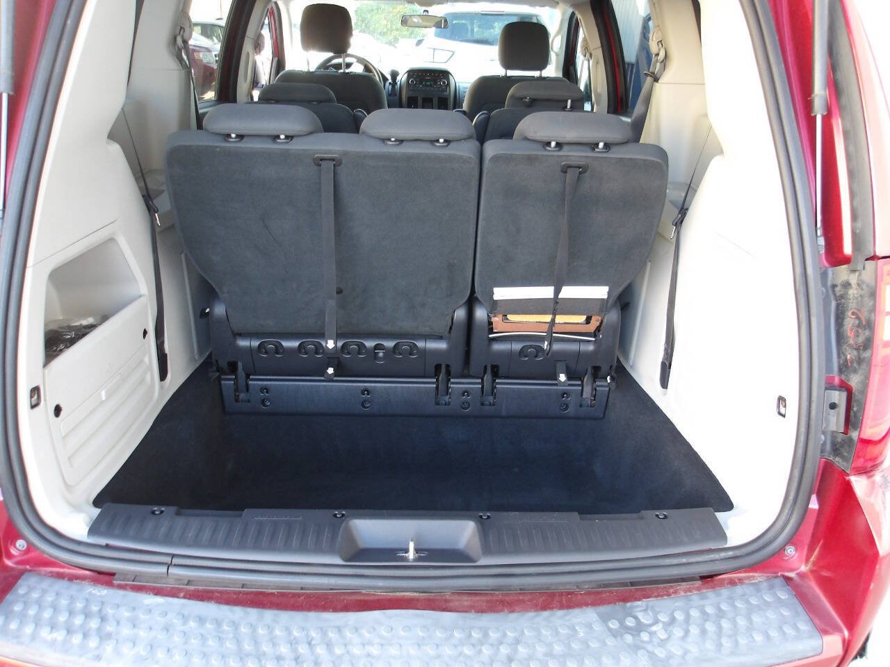 Used 2008 Dodge Grand Caravan SE FWD image 24