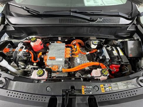Used 2023 Chevrolet Bolt EUV Premier FWD image 36