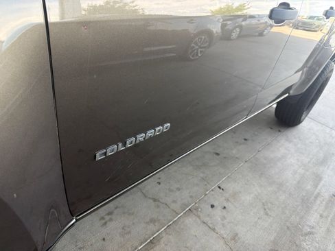 Used 2016 Chevrolet Colorado W/T w/ WT Convenience Package RWD image 4