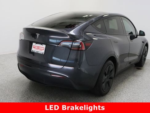Used 2024 Tesla Model Y Long Range image 7