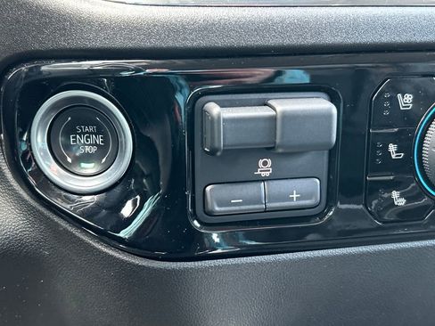 Used 2024 Chevrolet Silverado 2500 LTZ w/ LTZ Plus Package image 16