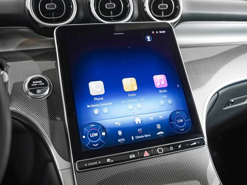 Certified 2025 Mercedes-Benz GLC 300 image 18