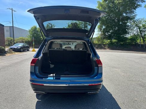 Used 2018 Volkswagen Tiguan SE w/ Panoramic Sunroof Package image 36