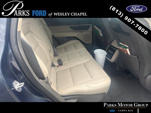 Used 2024 Lincoln Nautilus Premier AWD/4WD image 6