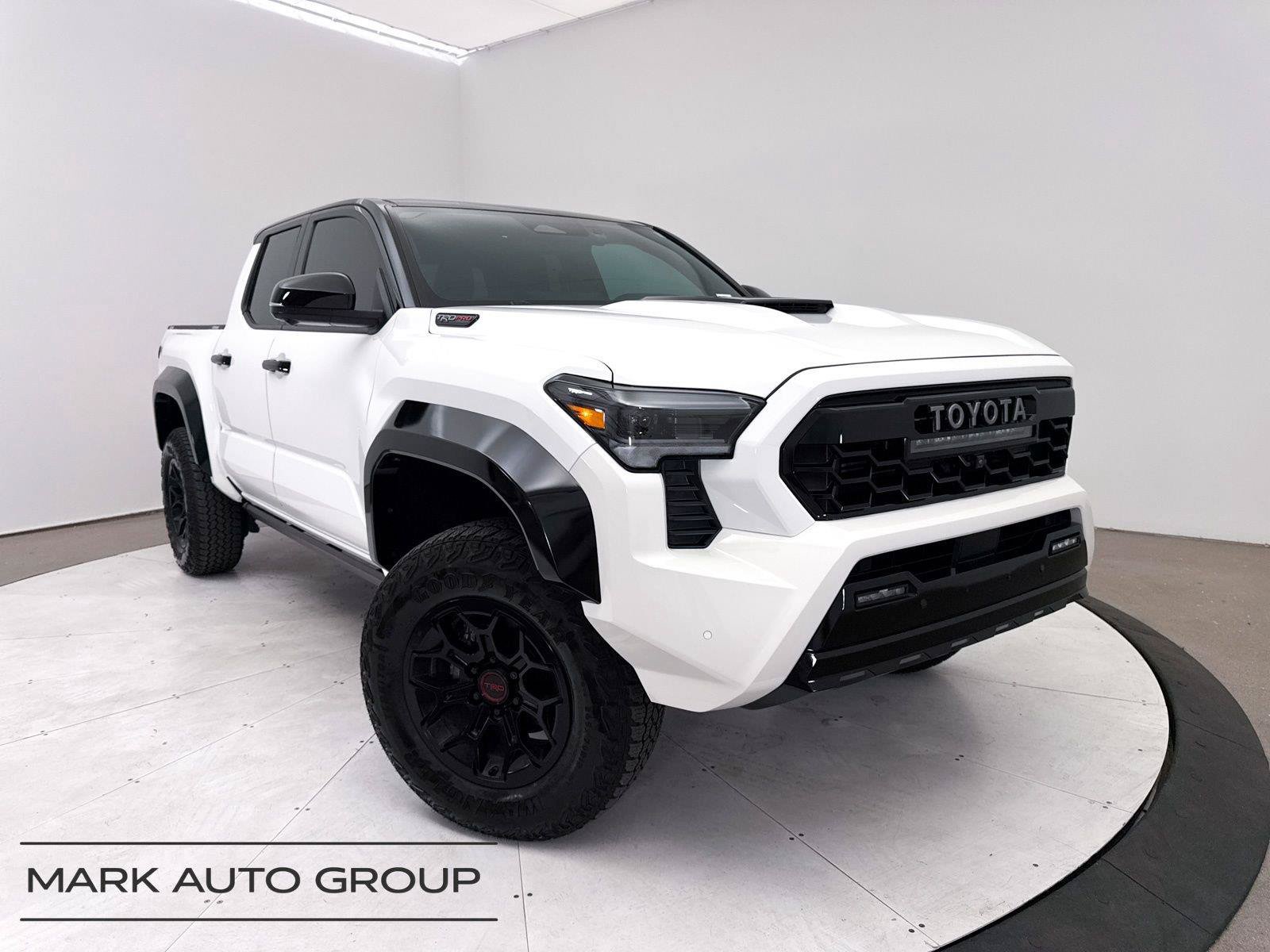 Used 2025 Toyota Tacoma TRD Pro AWD/4WD image 1