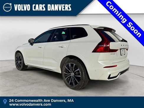 Certified 2025 Volvo XC60 B5 Plus image 3
