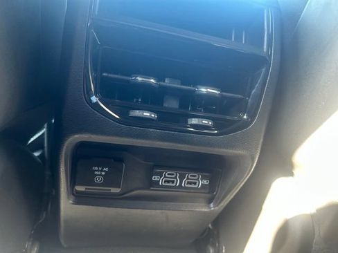 Used 2024 Jeep Grand Cherokee Altitude AWD/4WD image 35