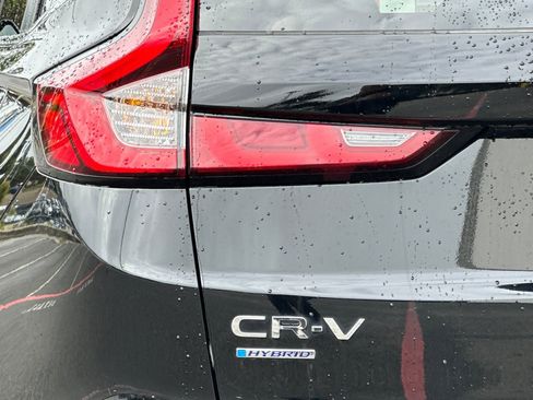 Certified 2025 Honda CR-V Sport image 12