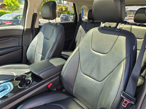 Used 2015 Ford Edge Titanium AWD/4WD image 21
