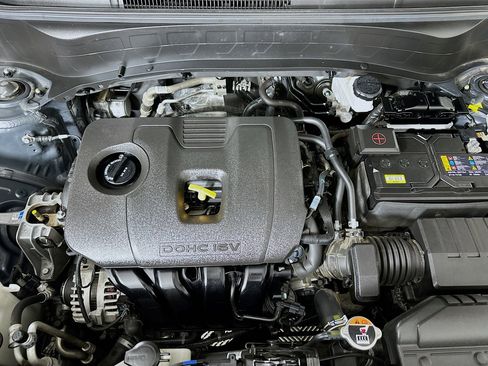 Used 2025 Kia Seltos S image 32