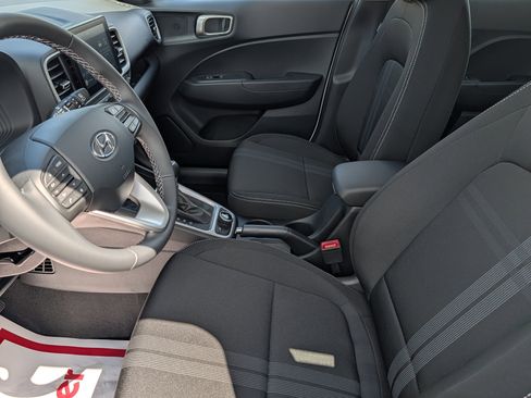New 2026 Hyundai Venue SEL FWD image 6