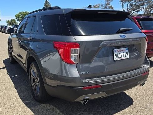 Used 2023 Ford Explorer XLT w/ Equipment Group 202A RWD image 3