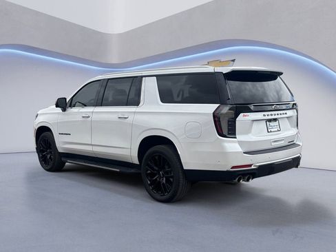 New 2025 Chevrolet Suburban Premier AWD/4WD image 3
